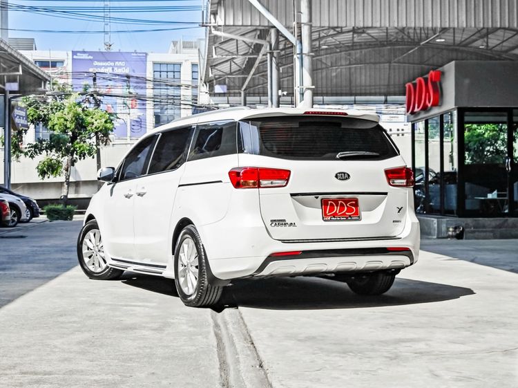 Kia Grand Carnival 2018 2.2 EX Van ดีเซล เกียร์อัตโนมัติ ขาว รูปที่ 3