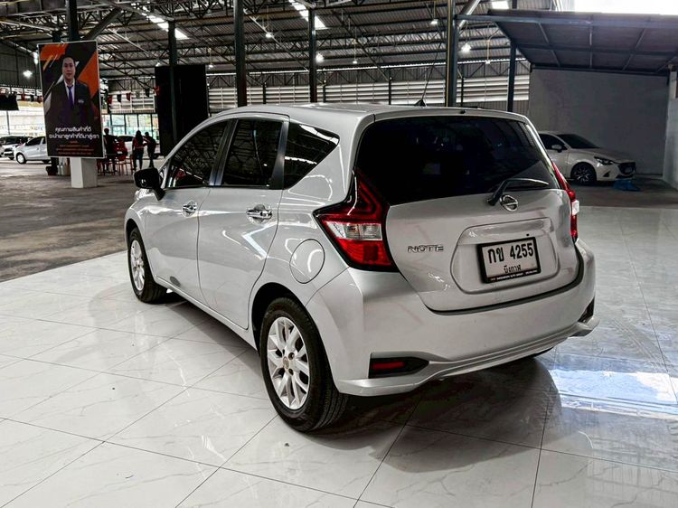 Nissan Note 2017 1.2 V Sedan เบนซิน ไม่ติดแก๊ส เกียร์อัตโนมัติ เงิน รูปที่ 4
