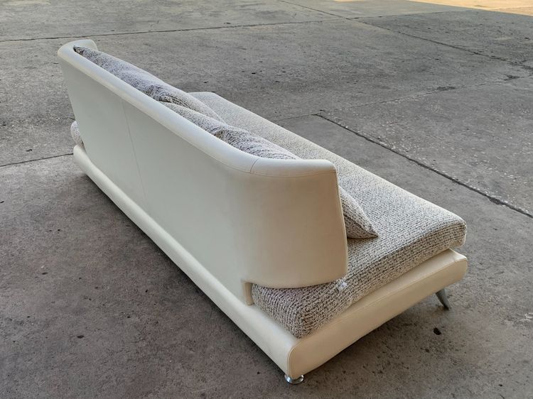 โซฟาผ้า 3 ที่นั่ง Jelly สีขาว Brand  Koncept Furniture รูปที่ 3