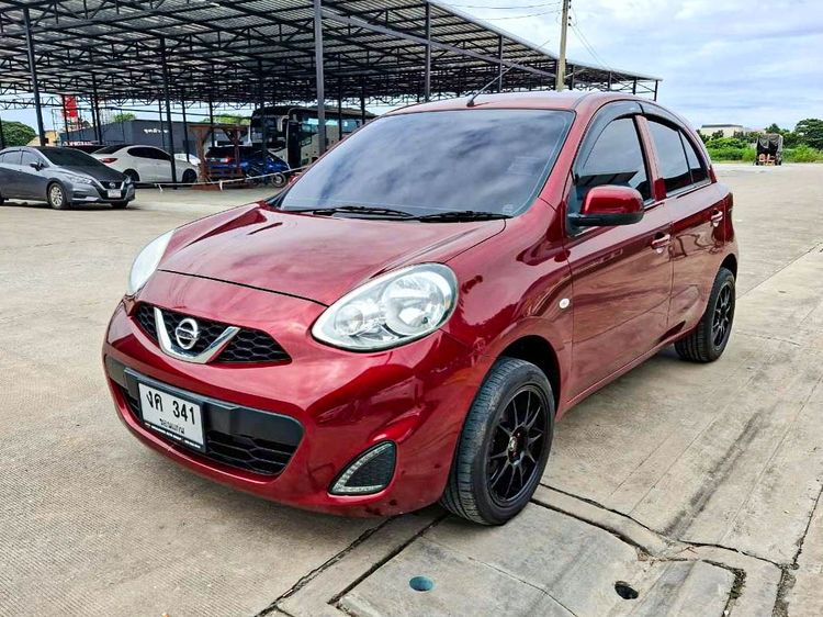 รถ Nissan March 1.2 E สี แดง