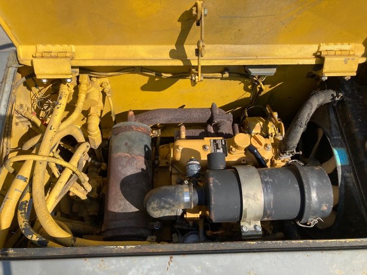 รถบดล้อหน้าเหล็กล้อหลังยาง KOMATSU รุ่น JV40CW-2  ขนาด 4 ตัน  รถเก่านอกนำเข้า รูปที่ 12