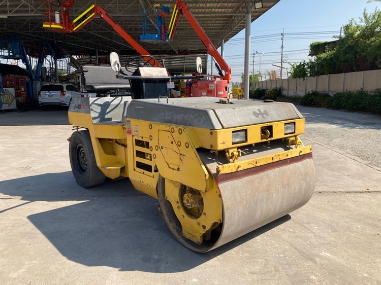 รถบดล้อหน้าเหล็กล้อหลังยาง KOMATSU รุ่น JV40CW-2  ขนาด 4 ตัน  รถเก่านอกนำเข้า รูปที่ 7