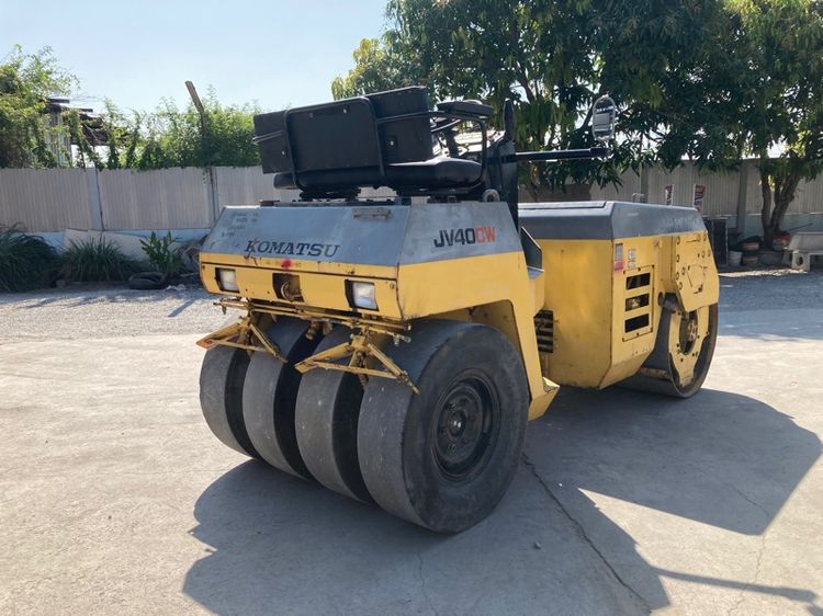 รถบดล้อหน้าเหล็กล้อหลังยาง KOMATSU รุ่น JV40CW-2  ขนาด 4 ตัน  รถเก่านอกนำเข้า รูปที่ 6