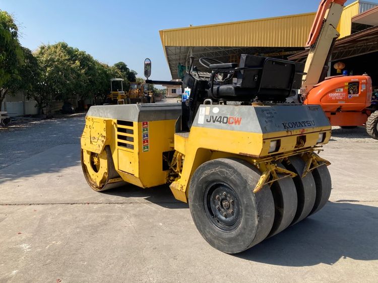 รถบดล้อหน้าเหล็กล้อหลังยาง KOMATSU รุ่น JV40CW-2  ขนาด 4 ตัน  รถเก่านอกนำเข้า รูปที่ 4