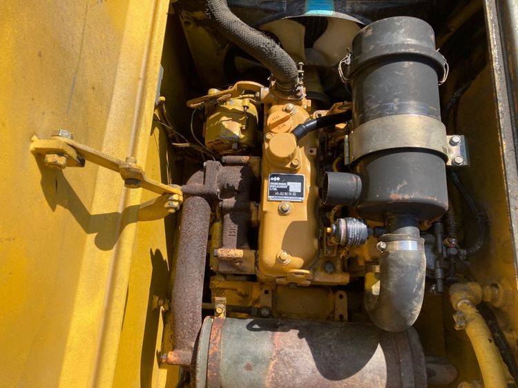 รถบดล้อหน้าเหล็กล้อหลังยาง KOMATSU รุ่น JV40CW-2  ขนาด 4 ตัน  รถเก่านอกนำเข้า รูปที่ 13