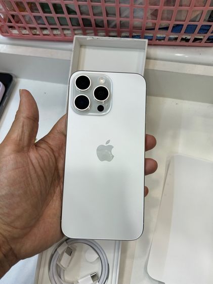 ขาย iPhone 15pro max 1 tb ครบกล่อง สีขาว ไม่มีรอย รอบชาร์จ0 สุขภาพแบตbattery 100 นัดรับ กทม  Tel 0944561554 รูปที่ 9