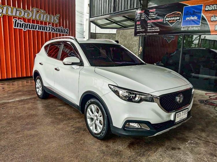 รถ MG ZS 1.5 D สี ขาว