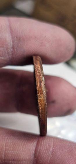 เหรียญขันน้ำมนต์หลวงปู่ทิมวัดระหารไร่ ปี 17 รูปที่ 8