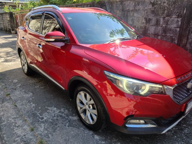 รถ MG ZS 1.5 D+ สี แดง
