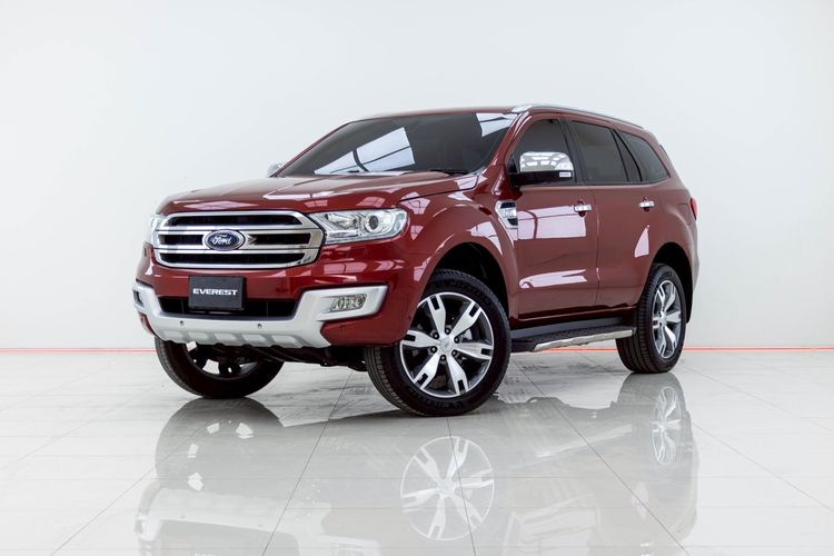 รถ Ford Everest 3.2 Titanium 4WD สี แดง