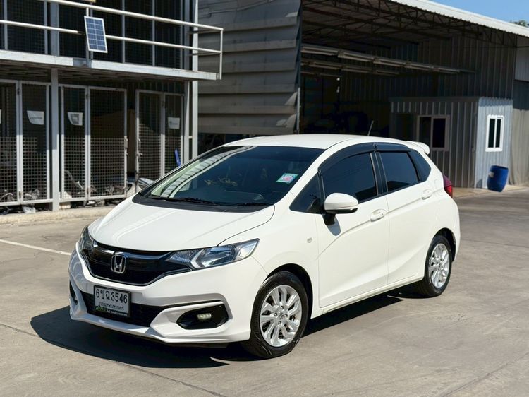 รถ Honda Jazz 1.5 V Plus i-VTEC สี ขาว