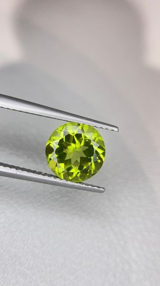 Natural Peridot 2.68 Carats Round Shape 8.8x8.8x5.3 MM รูปที่ 11