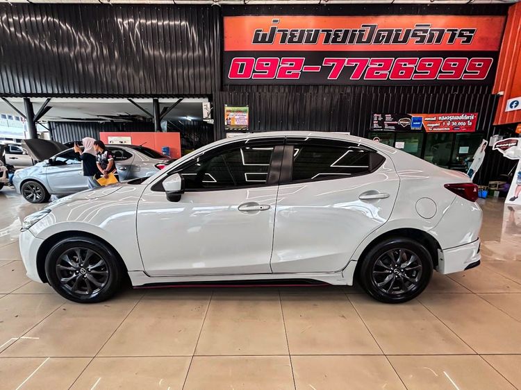 Mazda Mazda 2 2019 1.3 Skyactiv-G S Leather Sedan Sedan เบนซิน ไม่ติดแก๊ส เกียร์อัตโนมัติ ขาว รูปที่ 4
