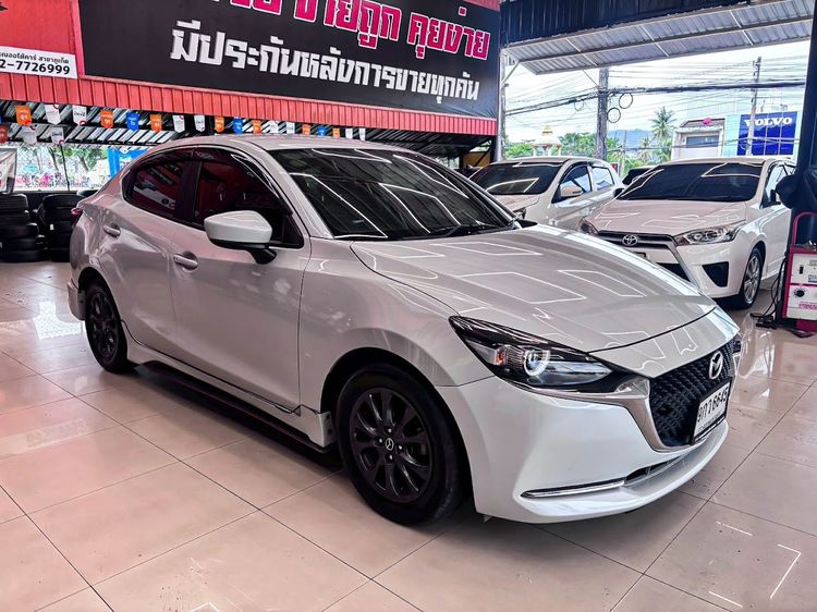 Mazda Mazda 2 2019 1.3 Skyactiv-G S Leather Sedan Sedan เบนซิน ไม่ติดแก๊ส เกียร์อัตโนมัติ ขาว รูปที่ 3
