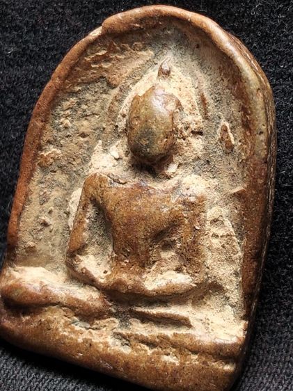 พระกำแพงซุ้มกอเนื้อดินครับ รูปที่ 13