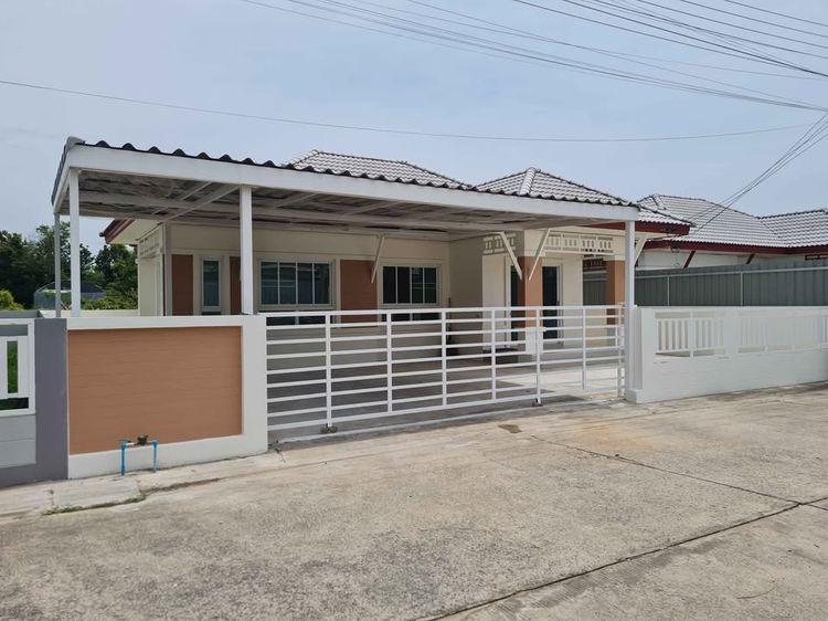 บ้านเดี่ยวโคราช อำเภอปักธงชัย ใกล้โรงพยาบาลปัก 2 กม. ติดต่อ0619329665