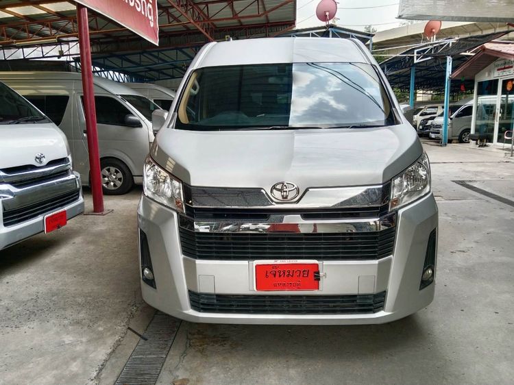 Toyota Commuter 2020 2.8 Van ดีเซล ไม่ติดแก๊ส เกียร์ธรรมดา เทา รูปที่ 2