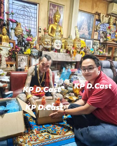 พ่อแก่ปั้นมือโดย อ.เทียม ซิวใจเอื้อ ฤาษีขนาดตั้งบูชา เนื้อดิน 7 ป่าช้า และมวลสารดั้งเดิมตามตำราโบราณ ท่านั่งมือเท้าแขน (เมตตา โชคลาภ) รูปที่ 3