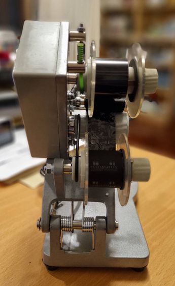 เครื่องพิมพ์วันที่ รุ่น DY8