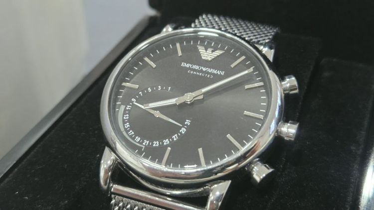  Armani Smartwatch

 รูปที่ 4