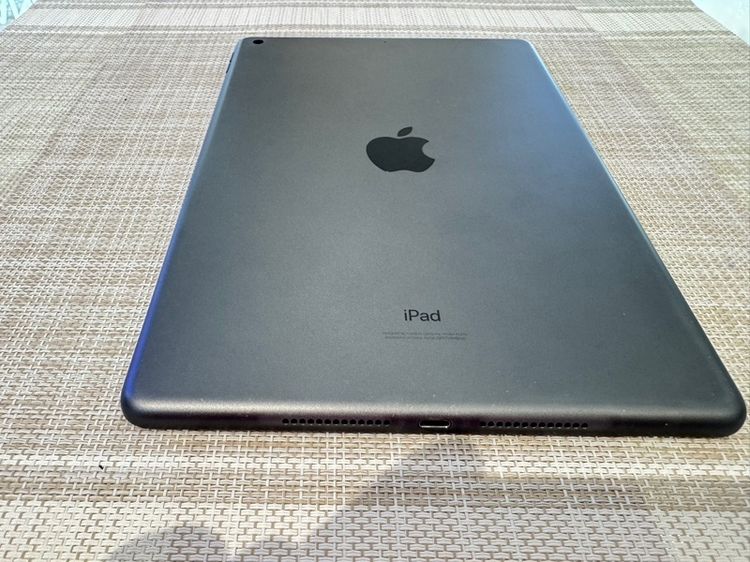 Apple 32 GB I pad gen8 wifi 32gb สวย