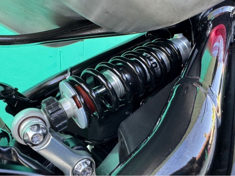 Triumph Bonneville Bobber  2023 รูปที่ 10