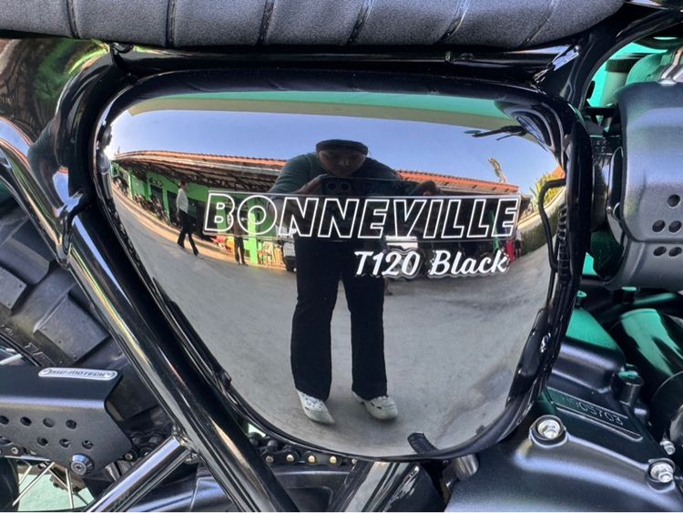 Triumph Bonneville T120 black ปี18  รูปที่ 4