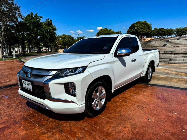 รถ Mitsubishi Triton 2.5 GLX สี ขาว