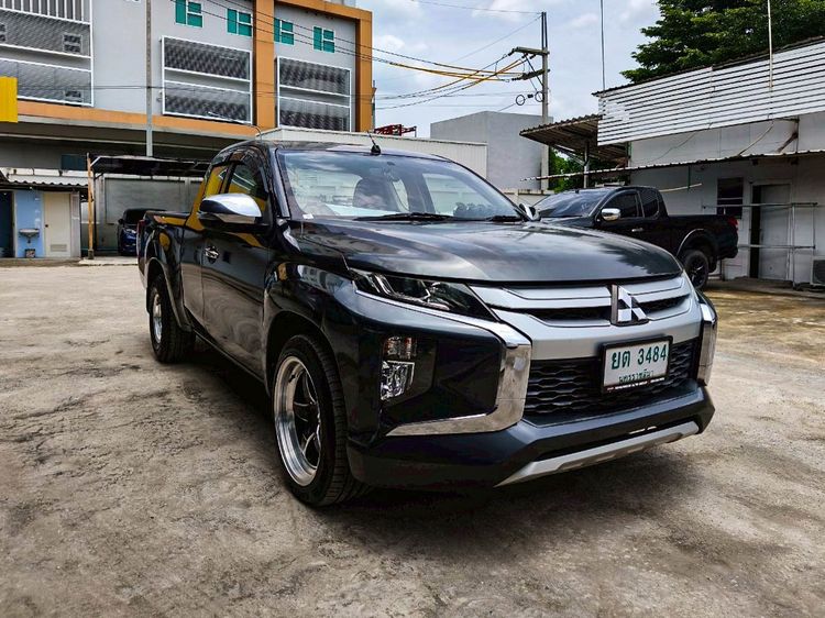 Mitsubishi Triton 2019 All New Mega Cab 2.5 GLX Pickup ดีเซล ไม่ติดแก๊ส เกียร์ธรรมดา เทา รูปที่ 3