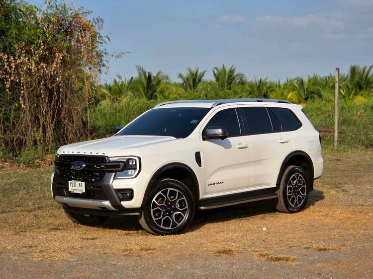 รถ Ford Everest 2.0 Bi-Turbo Wildtrak 4WD สี ขาว