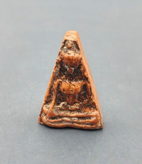 พระผงสุพรรณ พิมพ์หน้าแก่