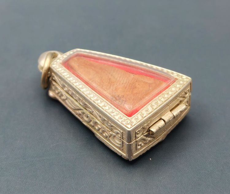 พระผงสุพรรณ พิมพ์หน้าแก่ รูปที่ 9