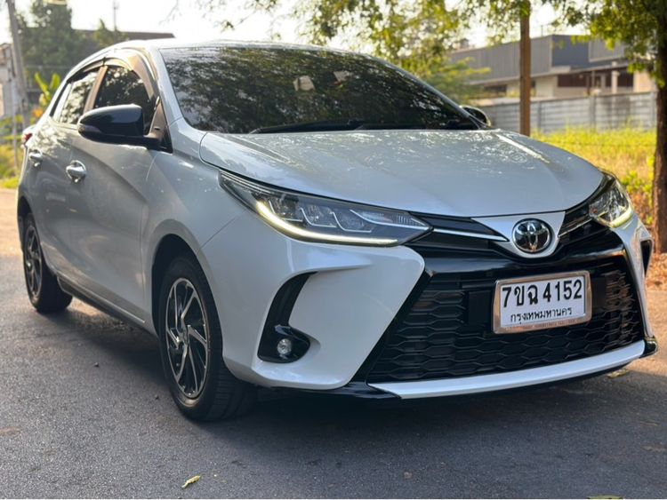Toyota Yaris 2021 1.2 Sport Premium Sedan เบนซิน ไม่ติดแก๊ส เกียร์อัตโนมัติ ขาว รูปที่ 3