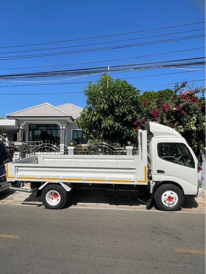6  ล้อ HINO รถบรรทุกหกล้อฮีโน่