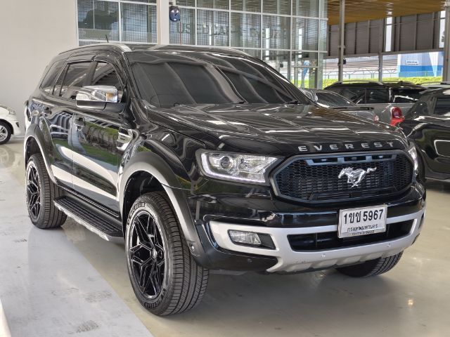 Ford Everest 2019 2.0 Titanium Utility-car ดีเซล เกียร์อัตโนมัติ ดำ รูปที่ 3