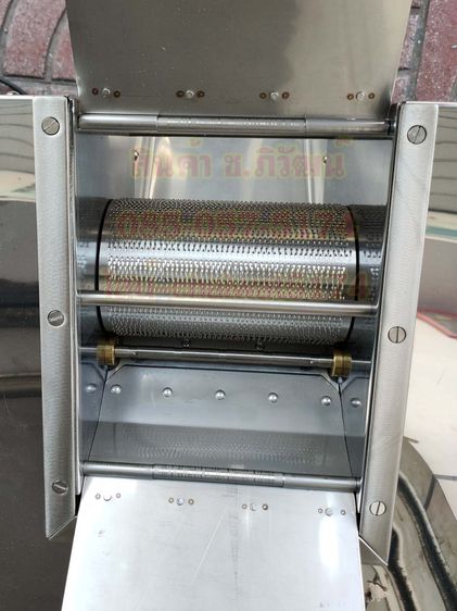 เครื่องขูดมะพร้าวสแตนเลสโครงเหล็ก รูปที่ 2