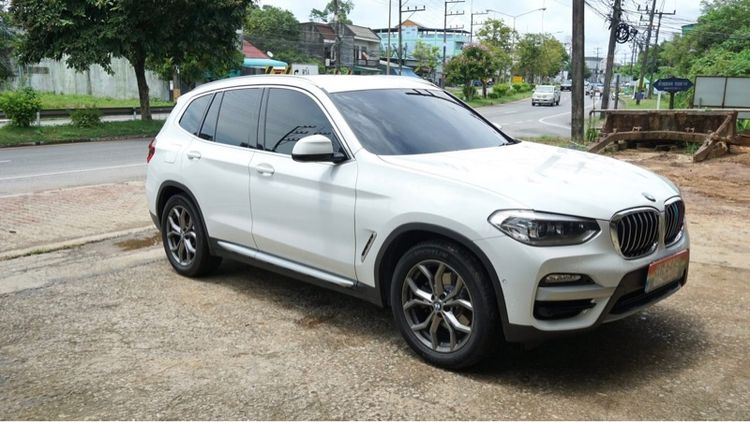รถ BMW X3 2.0 xDrive20d 4WD สี ขาว