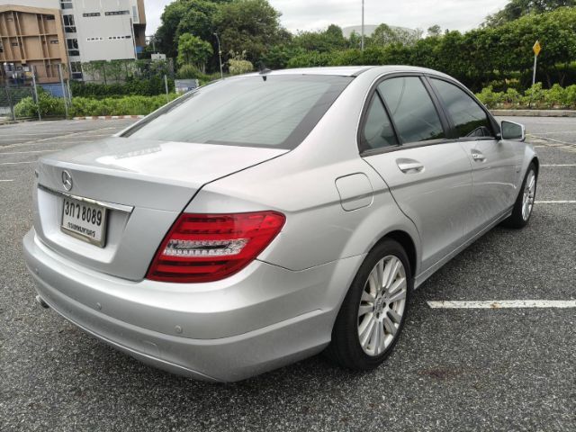 Mercedes-Benz C-Class 2012 C200 CGI Sedan เบนซิน ไม่ติดแก๊ส เกียร์อัตโนมัติ บรอนซ์เงิน รูปที่ 2
