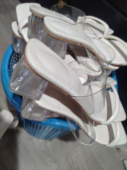 รองเท้าคัทชูแฟชั่น