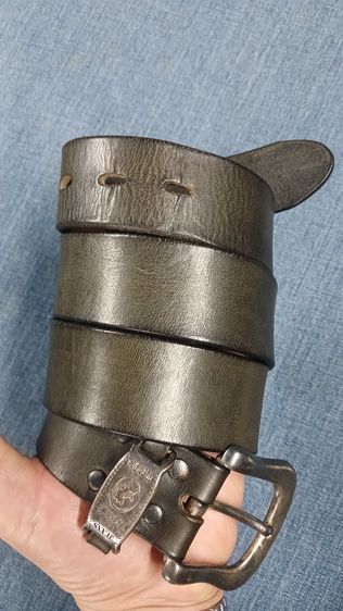 เข็มขัดหนังแท้ LOIS 
made in SPAIN เอว 36 ถึง 40
กว้าง 1.4 ยาวรวมหัว 46.3
แบรนด์แพง หนังหนาสวย