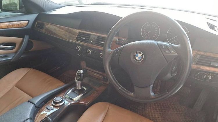 BMW Series 5 2008 520d Sedan ดีเซล ไม่ติดแก๊ส เกียร์อัตโนมัติ ดำ รูปที่ 2