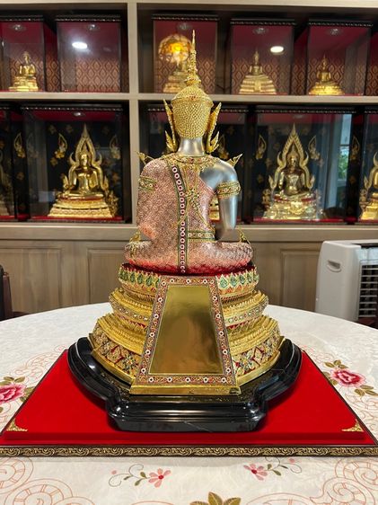 พระรัตนะ ผลงานอาจารย์สุชาติ แซ่จิว  รูปที่ 3