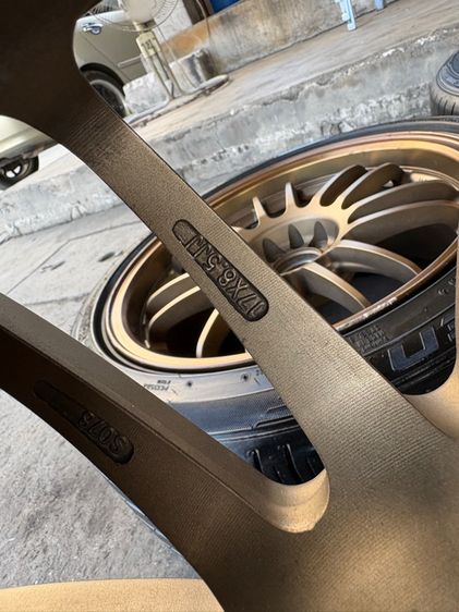 ล้อแม็กขอบ17 RE30 5รู100 กว้าง8.5 ออฟ35 งานไทย (มีรอยนิดหน่อยตามการใช้งาน) พร้อมยางFALKEN215-5017 ปี23 ปีแท้ รูปที่ 7