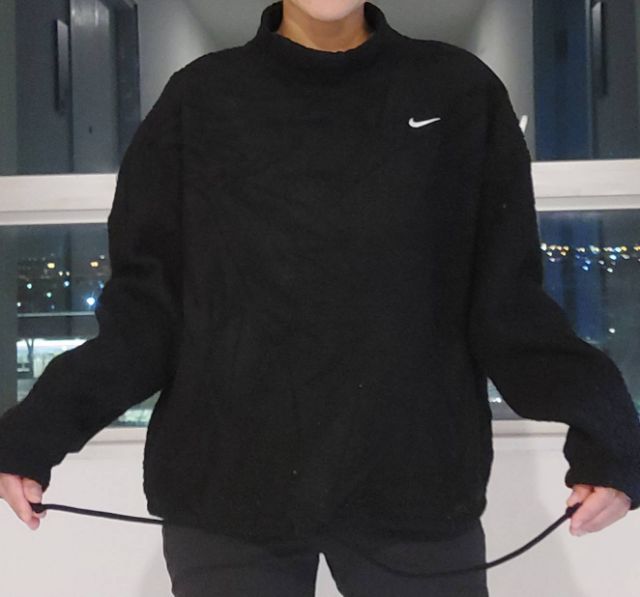 Nike Therma-FIT Sherpa Fleece เสื้อกันหนาวคอเต่า สีดำ มือสอง ของแท้ ไซส์ L รูปที่ 2