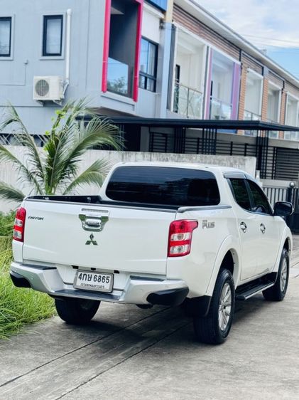 Mitsubishi Triton 2016 All New Double Cab 2.4 GLX Benzene Pickup เบนซิน LPG เกียร์ธรรมดา ขาว รูปที่ 3