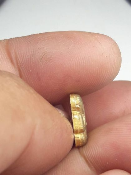 i เหรียญพระปิดตาหบงรูปเหมือนหลวงปู่ทิมวัดละหารไร่ รูปที่ 3