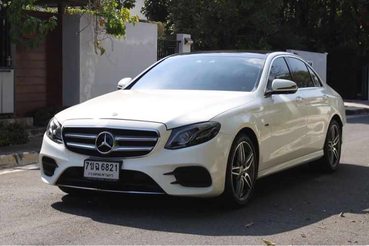 Mercedes-Benz E-Class 2020 E350 AMG Sedan ปลั๊กอินไฮบริด (PHEV) เกียร์อัตโนมัติ ขาว รูปที่ 3