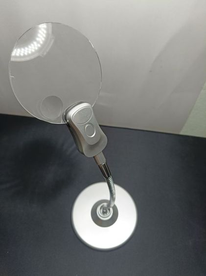 แว่นขยายแบบตั้งโต๊ะพร้อมไฟ LED รูปที่ 8