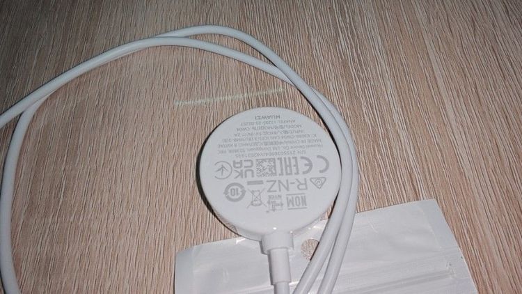 Huawei GT3 pro มือ2 อุปกรณ์ครบกล่อง เครื่องศูนย์ไทย ตัวเรือนไททาเนียมกระจกซัพไฟร์ วัดECG ได้ สภาพสวยๆหอมๆ แถมเคสกับเคสกระจกอันใหม่ฟรี รูปที่ 5