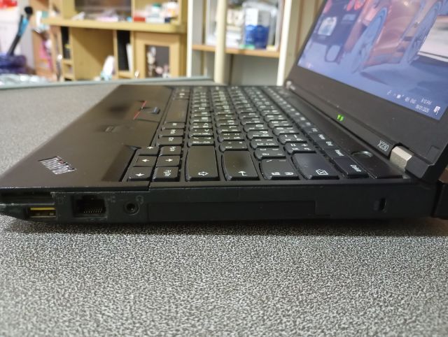 LENOVO ThinkPad X230
Ram 6 GB, HDD 500 GB
Notebook สำหรับงานจูนนิ่ง
เน้นประสิทธิภาพและความทนทาน รูปที่ 4